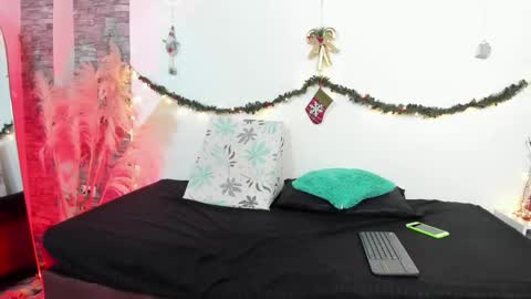 Snapshot of julieta_333 chatting on January 3, 12:19 pm julieta_333 online show from January 3, 12:19 pm