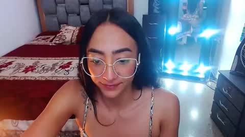 julieta art1 online show from February 25, 9:04 pm