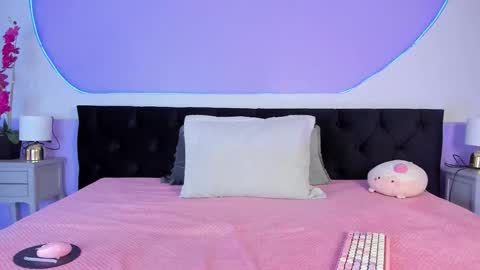 Julieta  online show from October 6, 11:49 am