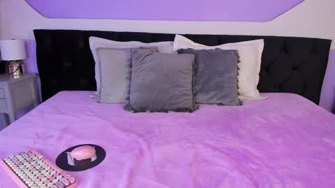 Julieta  online show from September 13, 12:13 pm