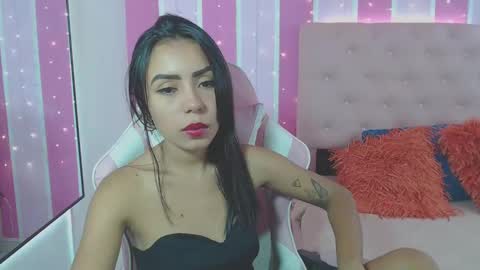 julieta_fn online show from March 8, 12:18 pm