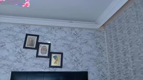 Julietahazze online show from December 19, 3:32 am