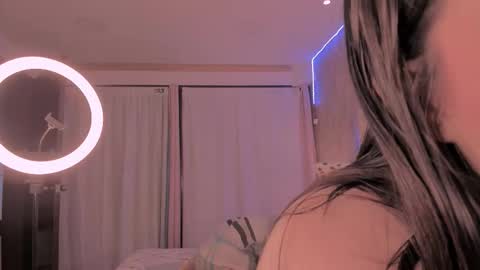 Julieta Vargas online show from March 8, 2:04 am