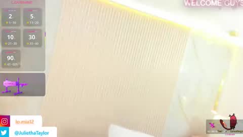 Snapshot of julietha_taylor chatting on October 22, 12:48 am Julietha online show from October 22, 12:48 am