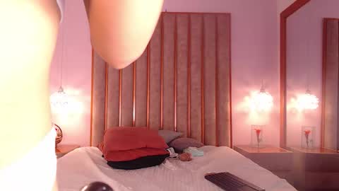 Hi guys It is a pleasure to have you here I am Julieta  online show from December 13, 7:53 pm