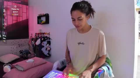 Snapshot of juliette_sweet05 chatting on September 26, 11:30 am juliette online show from September 26, 11:30 am