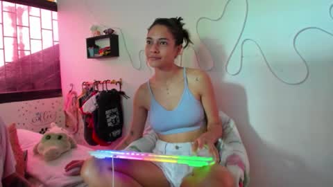 Snapshot of juliette_sweet05 chatting on October 7, 3:05 pm juliette online show from October 7, 3:05 pm