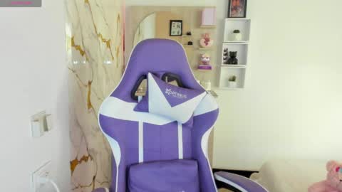 juliette online show from April 16, 4:06 pm