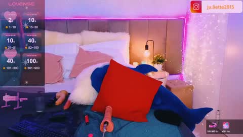 JulietteVolpe Wyorika online show from January 19, 9:02 pm