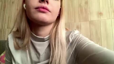 Malin online show from June 26, 3:35 pm
