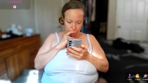 Snapshot of julimonroe chatting on October 21, 6:45 pm Juli Monroe online show from October 21, 6:45 pm