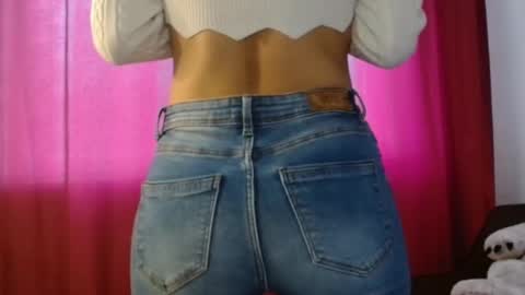 Snapshot of julyanarains chatting on January 30, 10:40 am Julyana online show from January 30, 10:40 am