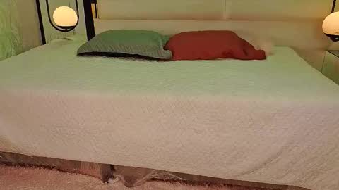 junecollins online show from March 17, 10:03 pm