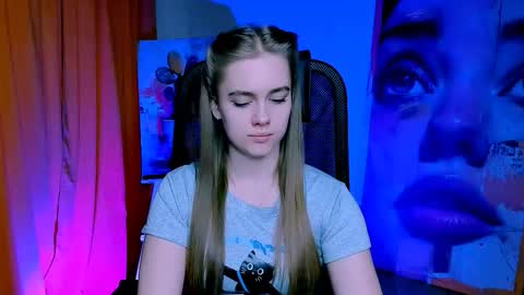 junewoods online show from March 19, 7:24 am