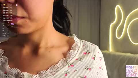 Bella online show from October 17, 6:22 pm