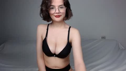 Snapshot of junnewers chatting on January 24, 5:53 pm JunneWers online show from January 24, 5:53 pm