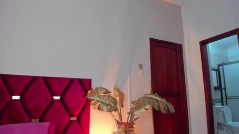 Jupiter Fox online show from March 12, 12:31 am