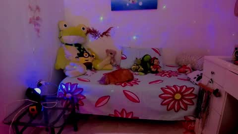 Mia online show from February 25, 11:48 pm