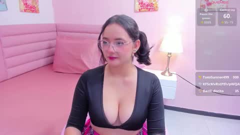 Kyelie online show from November 11, 8:17 pm