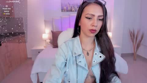 kaeliyh online show from January 14, 11:59 am