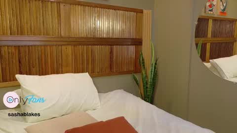 kaiawhite online show from January 17, 2:19 am