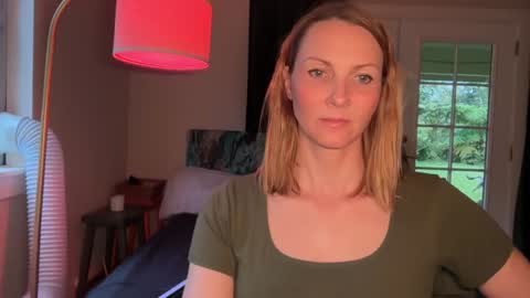 Kailee Smile online show from February 15, 4:04 am