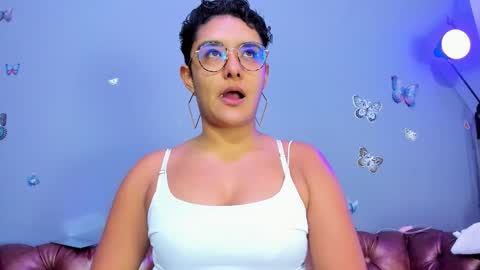 kaira_mosse_ online show from December 16, 11:49 am