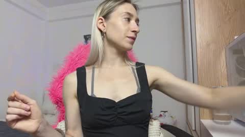 Snapshot of kali_the_goddess chatting on October 14, 7:11 am kali_the_goddess online show from October 14, 7:11 am