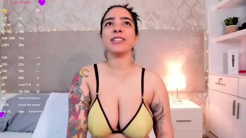 Kamila Betancourt online show from March 5, 1:29 pm