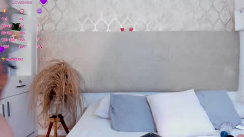 Kamila Betancourt online show from November 11, 1:41 pm