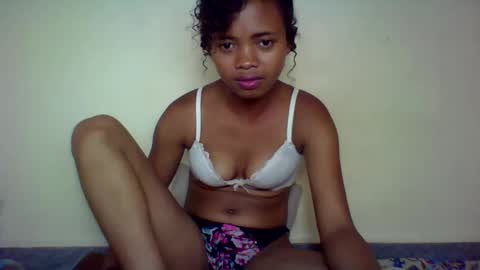 kamillah69 online show from January 16, 8:05 pm