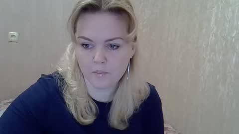 karennelsonx online show from March 9, 1:04 pm