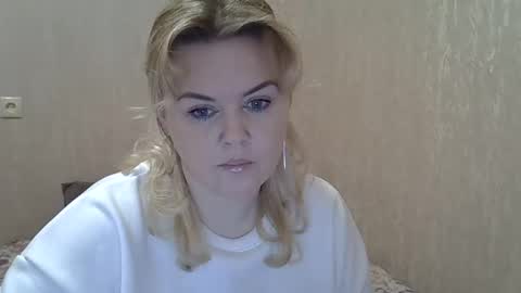 karennelsonx online show from February 9, 2:18 pm