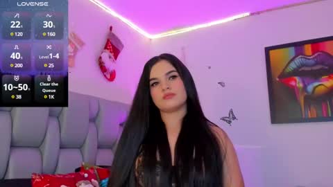 Snapshot of karin_grey69 chatting on December 7, 12:41 am Karin    online show from December 7, 12:41 am