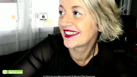Snapshot of karinabrando chatting on October 21, 9:57 am karinabrando online show from October 21, 9:57 am