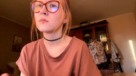 Karina online show from April 1, 1:41 pm