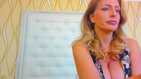 KARISSIA online show from September 29, 7:02 am