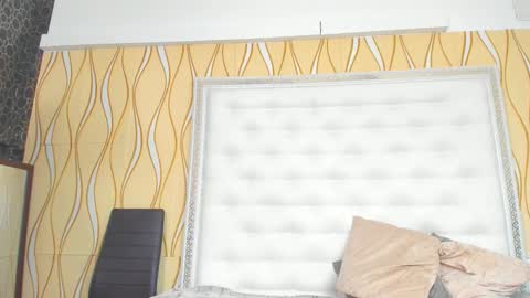 KARISSIA online show from December 22, 7:55 am