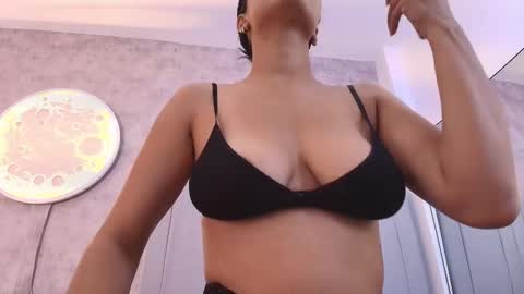 Karla online show from February 25, 7:45 pm