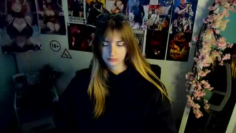 Karla online show from November 29, 1:26 pm