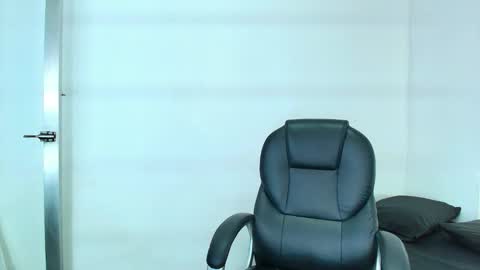 karla_hilton1 online show from February 19, 11:43 am