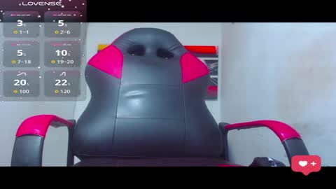 Snapshot of karla_latina_28 chatting on October 5, 11:10 pm karla latina 28 online show from October 5, 11:10 pm