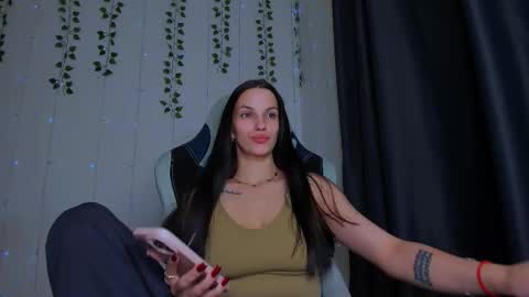 Snapshot of karla_lim chatting on October 24, 12:06 am karla_lim online show from October 24, 12:06 am
