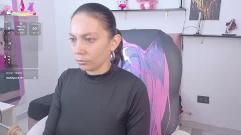 karlaahot1 online show from June 8, 7:36 pm