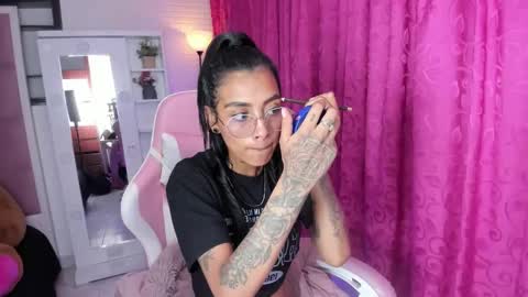 karlaslutskinny__ online show from April 15, 7:47 pm