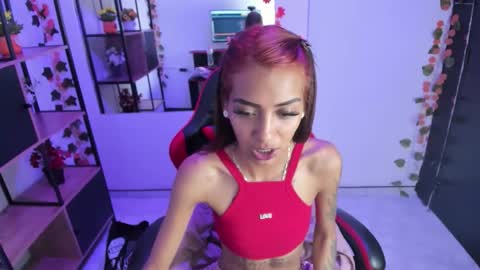 karlaslutskinny__ online show from November 6, 8:37 pm