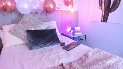 karlla_brown online show from October 25, 3:52 pm