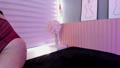 karo_linee online show from December 20, 12:31 pm