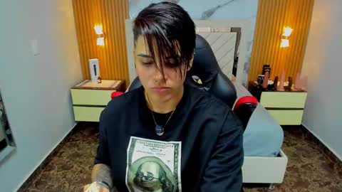 Karoll online show from February 13, 8:10 pm