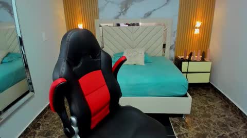 Karoll online show from March 7, 8:05 pm